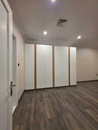 Kuwait City, Apartments/Houses, KWD 950/month,  4 BR,  For Rent: Upscale Second-floor Apartment In Al-Siddiq, 4 Rooms