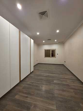 Kuwait City, Apartments/Houses, KWD 950/month,  4 BR,  For Rent: Upscale Second-floor Apartment In Al-Siddiq, 4 Rooms