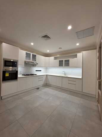 Kuwait City, Apartments/Houses, KWD 950/month,  4 BR,  For Rent: Upscale Second-floor Apartment In Al-Siddiq, 4 Rooms