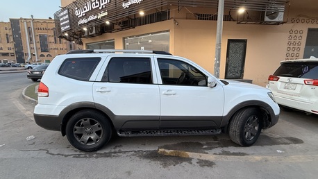 Jubail, Vehicles, Cars & Trucks , SAR 20000,  Kia Mohave,  2014,  Automatic,  510 KM,    Model  Odo : 510k .price : 20000