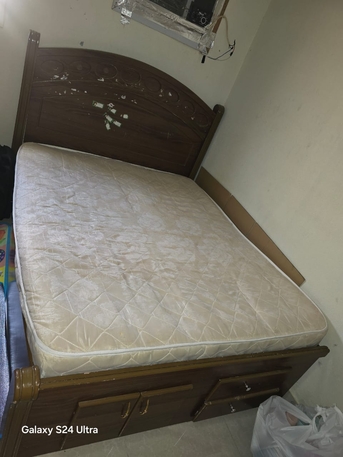 Riyadh, Items Wanted, Urgent Sale Bed Set