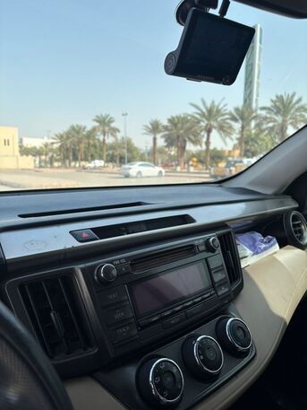 Riyadh, Vehicles, Cars & Trucks , SAR 45000,  Toyota RAV4,  2015,  Automatic,  170000 KM,