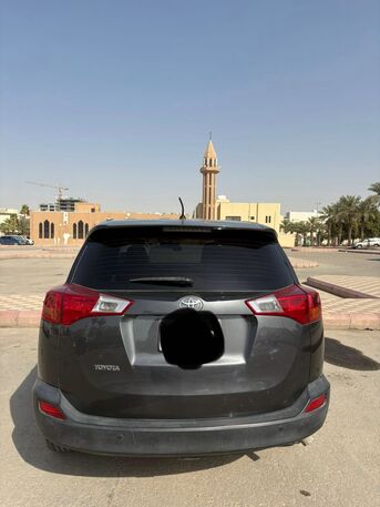 Riyadh, Vehicles, Cars & Trucks , SAR 45000,  Toyota RAV4,  2015,  Automatic,  170000 KM,
