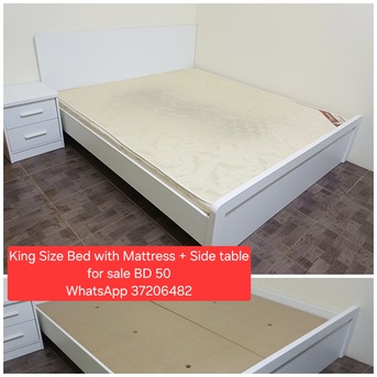 Manama, Furniture, BHD 50,  ✅️King Size Bed With Mattress + Side Table For Sale In Good Condition With Delivery