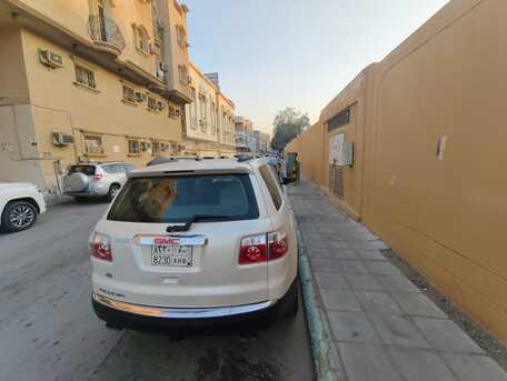 Khobar, Vehicles, Cars & Trucks , SAR 25000,  Gmc Acadia,  2012,  Automatic,  260000 KM,  Reason For Sale Due To Exit