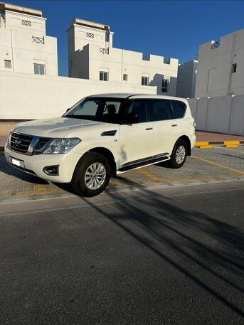 Saar, Vehicles, Cars & Trucks , BHD 7300,  Nissan Patrol,  2014,  Automatic,  220000 KM,