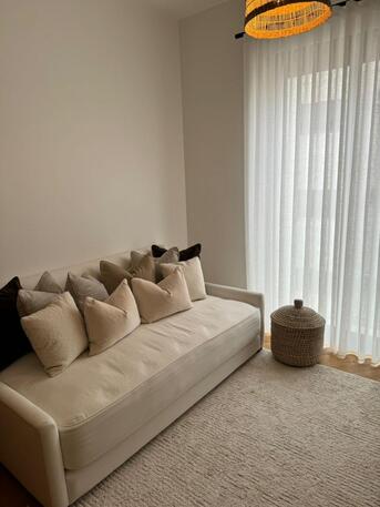 Amman, Apartments/Houses, JOD 30000/year,  Furnished,  3 BR,  190 Sq. Meter,  Modern Furnished Apartment For Rent