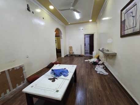 Jidhafs, Apartments/Houses, BHD 120/year,  2 BR,  Jidhafs:- 2Bhk Unfurnished Flat On Rent..