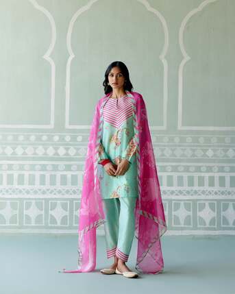 Mumbai, Clothing & Accessories, INR 12450,  Explore Floral Kurta Set For Women | Label Mogra