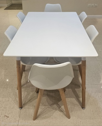 Al Malaz, Furniture, SAR 1200,  Dinning Table 6 Seater  With Chairs