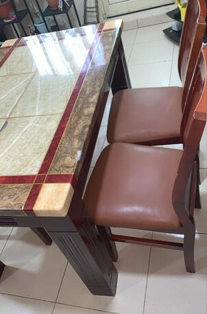 Manama, Furniture, BHD 35,  Dining Table Sale 35 BD Call 39328880
