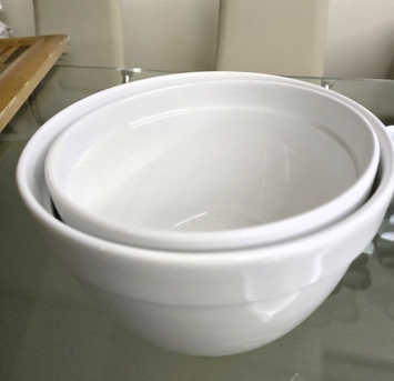 Juffair, Household Items, BHD 1,  Large Bowls, Big Glasses And Cutlery Set For Sale