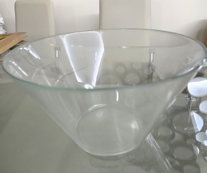 Juffair, Household Items, BHD 1,  Large Bowls, Big Glasses And Cutlery Set For Sale