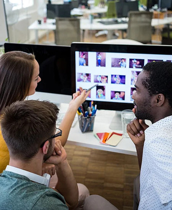 New York, Web Design & Development, Best Website Designing Company In Delhi NCR | Invoidea