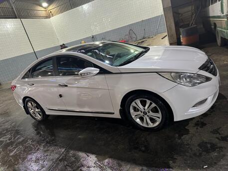 Riyadh, Vehicles, Cars & Trucks , SAR 19500,  2012,  2012,  Automatic,  300000 KM,  Hyndai Sonata  Vailable For Sale.