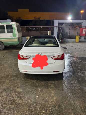 Riyadh, Vehicles, Cars & Trucks , SAR 19500,  2012,  2012,  Automatic,  300000 KM,  Hyndai Sonata  Vailable For Sale.