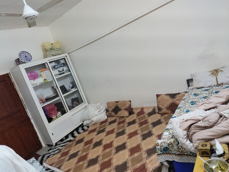 Jeddah, Rooms Available, SAR 1000/month,  1 Room For Rent In 2 BR Flat