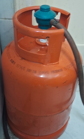 Jeddah, Household Items, SAR 20,  EMERGENCY EXIT SALE - LAST DAY SALE - BED + CYLINDER + TABLE - LOWEST PRICE