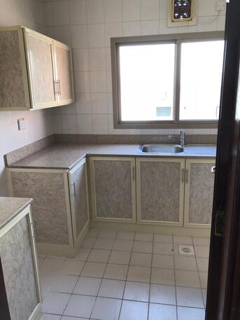 Hoora, Apartments, Flats, Houses & Villas, BHD 180/month,  2 BR,  1234 Sq. Meter,  Flat For Rent Without EVA