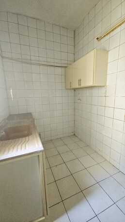 Salmaniya, Apartments/Houses, BHD 130/month,  2 BR,  2 Bedroom Unfurnished Flat For Rent Without Ewa