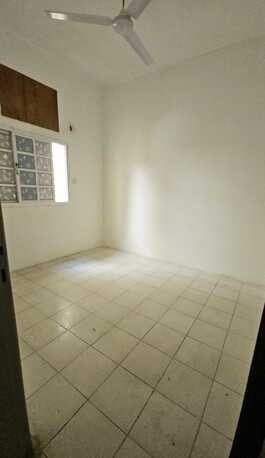 Salmaniya, Apartments/Houses, BHD 130/month,  2 BR,  2 Bedroom Unfurnished Flat For Rent Without Ewa