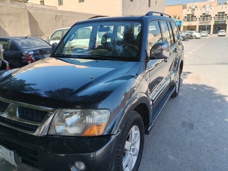 Riyadh, Vehicles, Cars & Trucks , SAR 17000,  Mitsubishi Pajero,  2006,  Manual,  120792 KM,