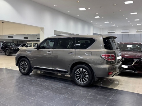 Manama, Vehicles, Cars & Trucks , BHD 7950,  Nissan Patrol Platinum,  2014,  Automatic,  220400 KM,    (Brown)