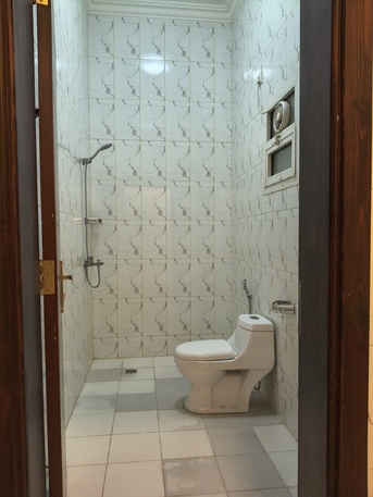 Al Malaz, Apartments/Houses, SAR 51000/year,  3 BR,  3BHK Family Apartment Available In Al Malaz Near Indian Embassy School