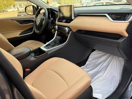 Riyadh, Auto Parts, SAR 96000,  RAV-4 2025 LE 4 By 4 AWD.