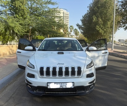 Al Baghdadyiah Al Sharqyia, Vehicles, Cars & Trucks , SAR 39000,  Jeep Cherokee,  2016,  Automatic,  105000 KM,