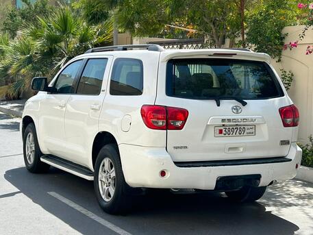 East Riffa, Vehicles, Cars & Trucks , BHD 3950,  Toyota Sequoia,  2010,  Automatic,  370000 KM,