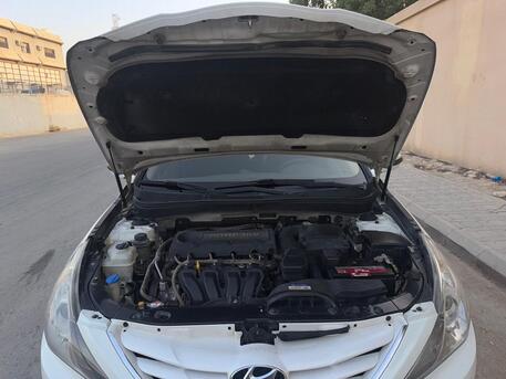 Riyadh, Vehicles, Cars & Trucks , SAR 1,  Hyundai Sonata  2012 For Exchange,  2012,  Automatic,  368000 KM,  Sonata White  Original Engine And Original Gear