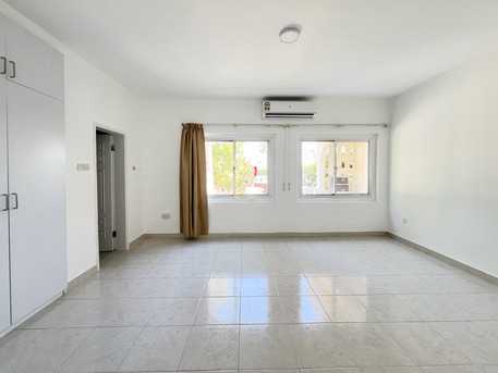 Saar, Villas, BHD 730,  320 Sq. Meter,  Renovated 3BR Villa | Large Garden | Saar Compound