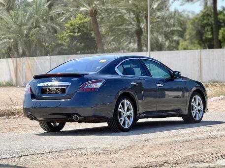 Manama, Vehicles, Cars & Trucks , BHD 1950,  Nissan Maxima,  2012,  148000 KM,    MODEL WITH PUSH BUTTON START AND ELECTRONIC LEATHER SEATS