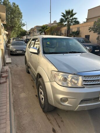 Riyadh, Vehicles, Cars & Trucks , SAR 27500,  Toyota Fortuner,  2009,  Automatic,  590 KM,