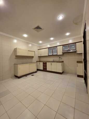 Kuwait City, Apartments/Houses, KWD 800/month,  4 BR,  For Rent: Upscale Apartment In Al-Siddiq.