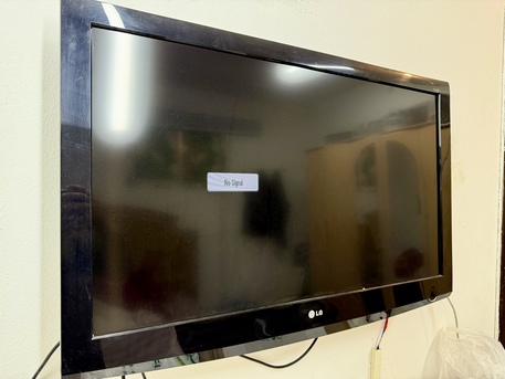 Buraidah, Appliances, SAR 400,  I Am Selling My 42-inch LG LED TV.