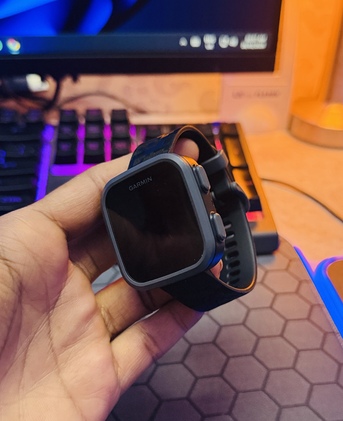 Manama, Electronics, BHD 30,  Garmin Bounce Black Camo Smartwatch  Durable And Suitable For Swimming, Keep Track Of Spor