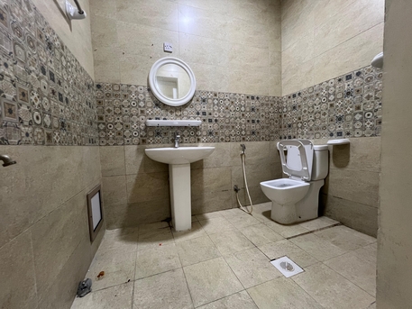 Segaya, Apartments/Houses, BHD 210/year,  1 BR,  EXCELLENT SEMIFURNISHED 1 BHK WITH 2 BATHROOM UNLIMITED EWA CONTACT :- +973 66942050