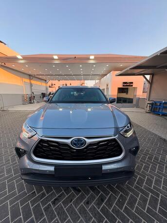 Al Sadafa, Vehicles, Cars & Trucks , SAR 148000,  Toyota Highlander Hybrid,  2024,  Automatic,  19600 KM,     Light Blue- Khobar Urgent Selling