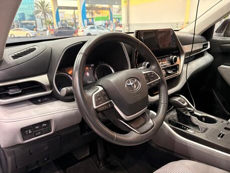 Al Sadafa, Vehicles, Cars & Trucks , SAR 148000,  Toyota Highlander Hybrid,  2024,  Automatic,  19600 KM,     Light Blue- Khobar Urgent Selling
