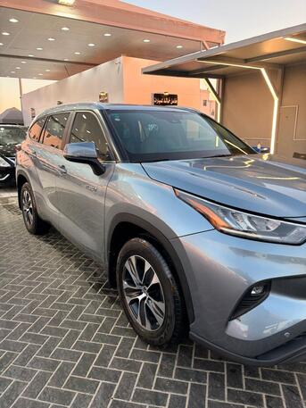 Al Sadafa, Vehicles, Cars & Trucks , SAR 148000,  Toyota Highlander Hybrid,  2024,  Automatic,  19600 KM,     Light Blue- Khobar Urgent Selling