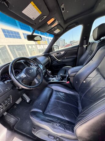 Manama, Vehicles, Cars & Trucks , BHD 3700,  Infiniti QX-70,  2015,  Automatic,  180400 KM,   /  (Blue)