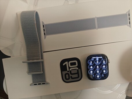 Al Olaya, Mobile Phones, SAR 900,  Apple Watch Series 10 46mm Silver