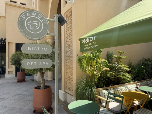 Dubai, Restaurants, Pawdy Neighbors AL MANZIL