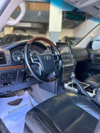 Riffa, Vehicles, Cars & Trucks , BHD 16500,  TOYOTA LAND CRUISER GXR V8 2016 SILVER,  2016,  Automatic,  127000 KM,