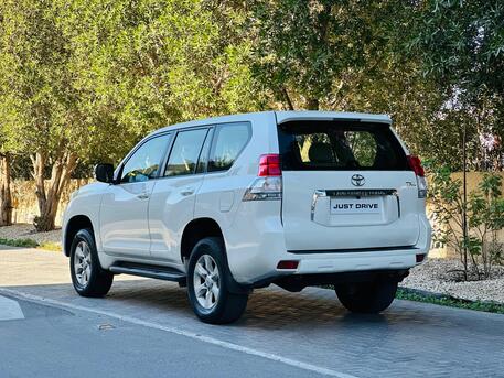 Manama, Vehicles, Cars & Trucks , BHD 5950,  Toyota Prado,  2010,  Automatic,  248000 KM,  TOTOYTA PRADO  MODEL SINGLE OWNER USED SUV CALL OR WHATSAPP ON 33665080 ,34355768