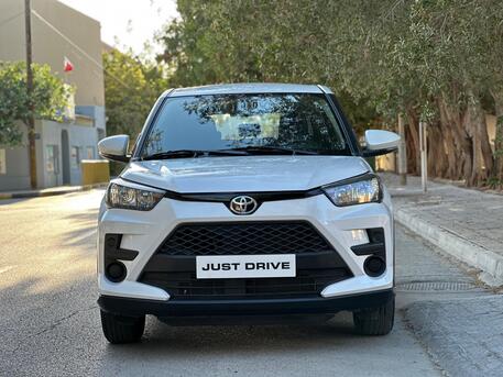 Salmaniya, Vehicles, Cars & Trucks , BHD 4900,  TOYOTA,  2023,  Automatic,  56000 KM,   RAIZE  MODEL SHOWROOM CONDITION USED CAR CALL OR WHATSAPP ON 33665080 ,34355768