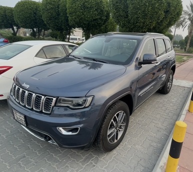 Salmiya, Vehicles, Cars & Trucks , KWD 6250,  Jeep Grand Cherokee Limited,  2021,  Automatic,  425000 KM,