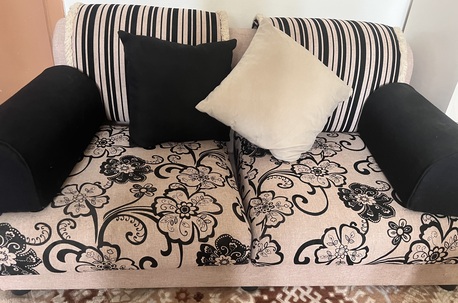 Riyadh, Household Items, SAR 650,  Majlis Sofa , Bookshelf